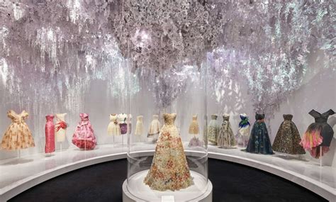 dior tentoonstelling london|christian dior london.